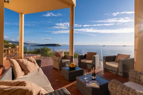 Villa in Cala-Vinas, Villa Azure CV02