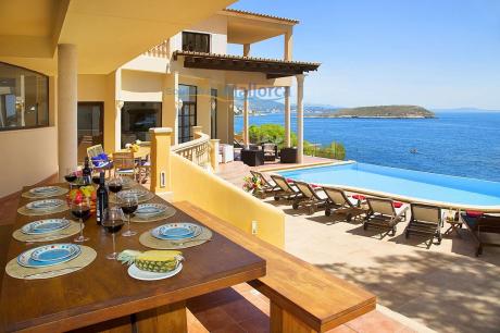 Villa in Cala-Vinas, Villa Azure CV02