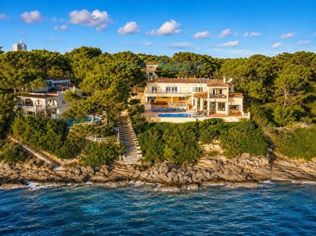 Villa in Cala-Vinas, Villa Azure CV02