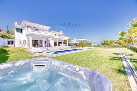 Villa in Cala-Vinas, Villa De La LLUNA CV04