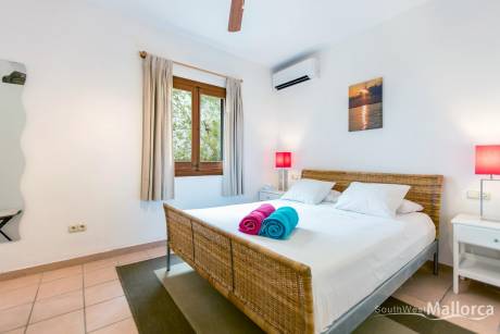 Villa in Port-Adriano, Villa Casa Blanca SP51